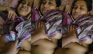 Tanker MILF Sexy Bhabhi fucking neighbor with smiling face